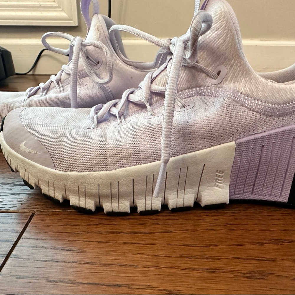 Nike Women’s Metcon Free Lavender Training Shoes